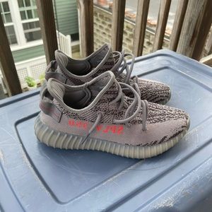 Yeezy Boost 350 V2 ‘Beluga 2.0’ Mens 7 Womens 8.5